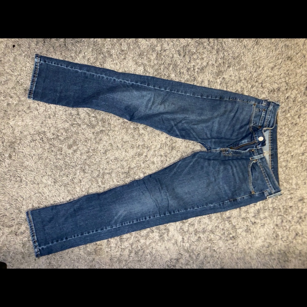 Jeans & chinos. Sizes 31-30 or 30-30